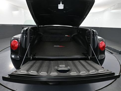 Used 2006 Chevrolet SSR w/ Preferred Equipment Group RWD image 33