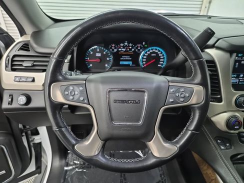 Used 2019 GMC Yukon Denali w/ Denali Ultimate Package image 27