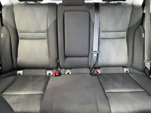 Used 2025 Nissan Rogue SV image 38