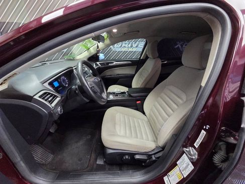 Used 2017 Ford Fusion S FWD image 18
