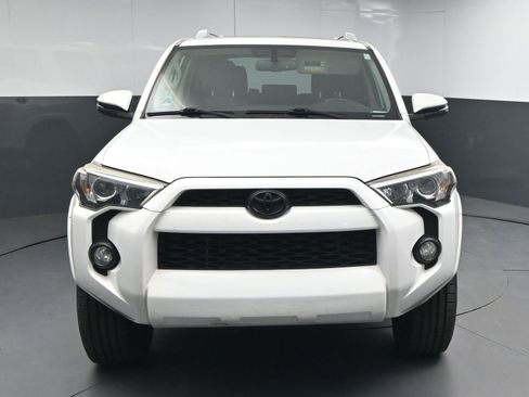 Used 2017 Toyota 4Runner SR5 Premium AWD/4WD image 2