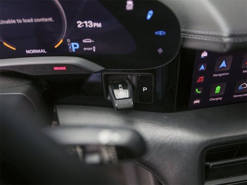 Certified 2020 Porsche Taycan Turbo image 25