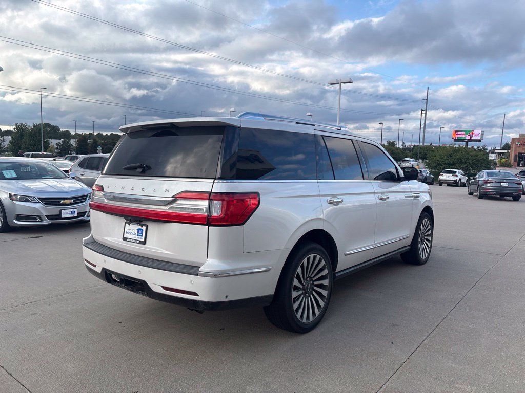 Used 2019 Lincoln Navigator Reserve AWD/4WD image 5