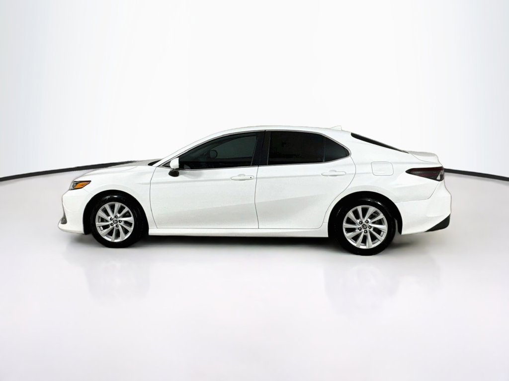 Used 2023 Toyota Camry LE FWD image 4