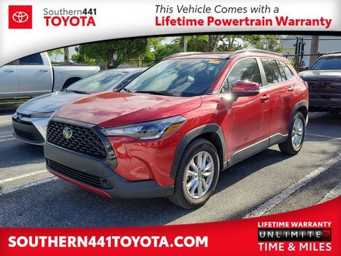 Used 2023 Toyota Corolla Cross LE w/ Moonroof Package image 1