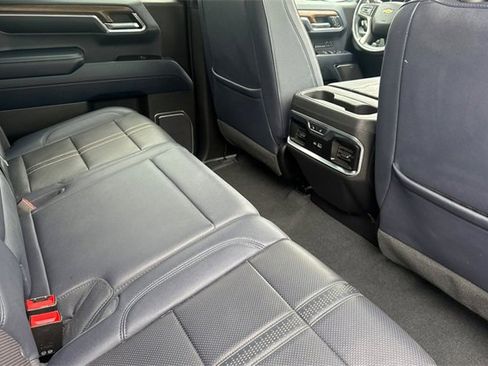 Used 2022 Chevrolet Silverado 1500 High Country w/ High Country Premium Package image 18