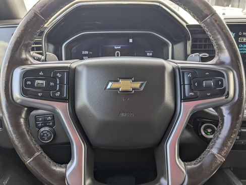 Used 2022 Chevrolet Silverado 1500 LTZ w/ Technology Package AWD/4WD image 15