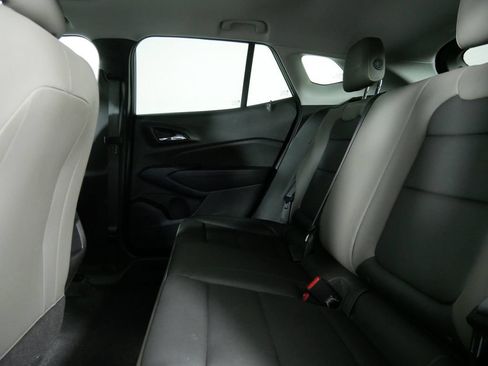 Used 2025 Chevrolet Trax ACTIV w/ Sunroof Package FWD image 16