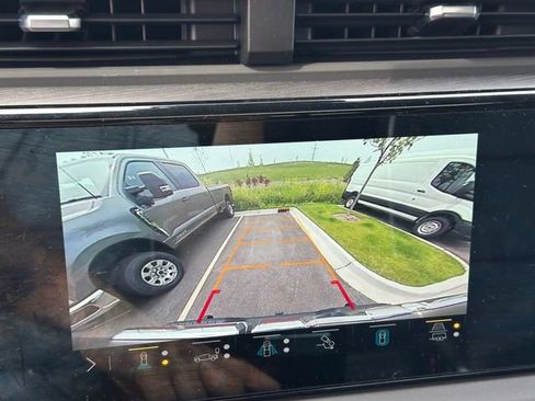 Used 2023 GMC Sierra 1500 AT4X image 32