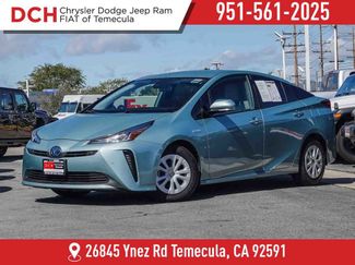 Used 2019 Toyota Prius LE video 1
