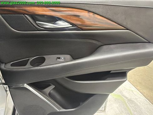 Used 2016 Cadillac Escalade Luxury AWD/4WD image 29