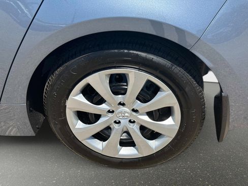 Used 2025 Toyota Corolla LE FWD image 10