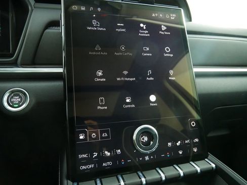 New 2026 GMC Terrain Denali w/ LPO, Black Badging Package image 26