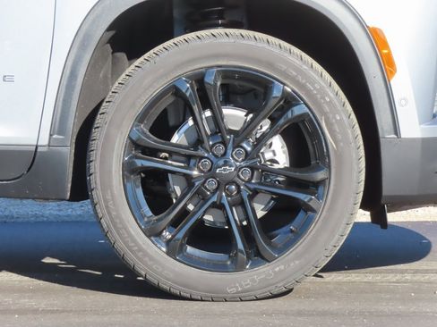 New 2026 Chevrolet Traverse LT w/ Enhanced Driving Package image 16