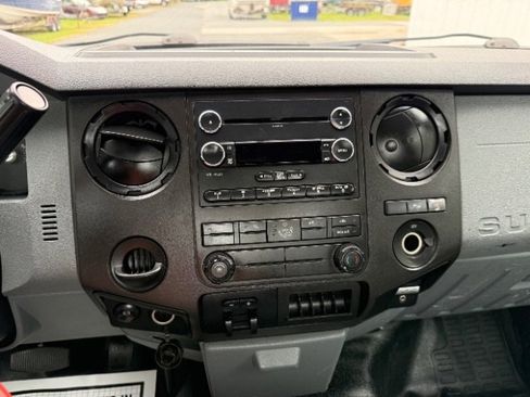 Used 2016 Ford F250 XL w/ Power Equipment Group image 22