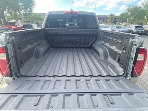 Used 2025 GMC Canyon Elevation w/ Convenience Package RWD image 9