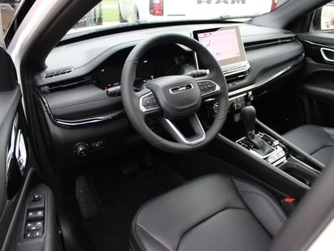 New 2026 Jeep Compass Limited w/ Sun, Sound & Navigation Group AWD/4WD image 15