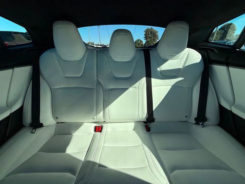 Used 2020 Tesla Model S AWD image 18