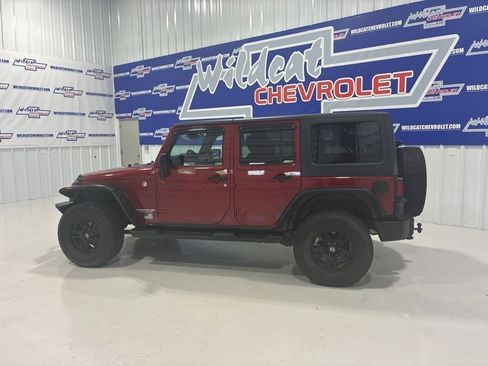 Used 2013 Jeep Wrangler Unlimited Sport image 8