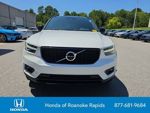 Used 2020 Volvo XC40 T4 R-Design w/ Protection Package Premier FWD image 8