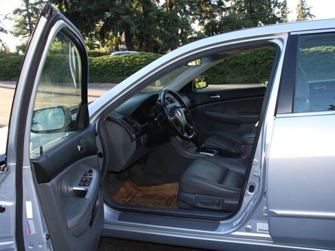 Used 2005 Honda Accord Hybrid Sedan image 5