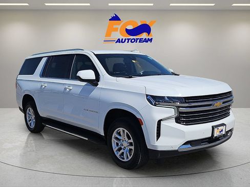 Used 2024 Chevrolet Suburban LT RWD image 7