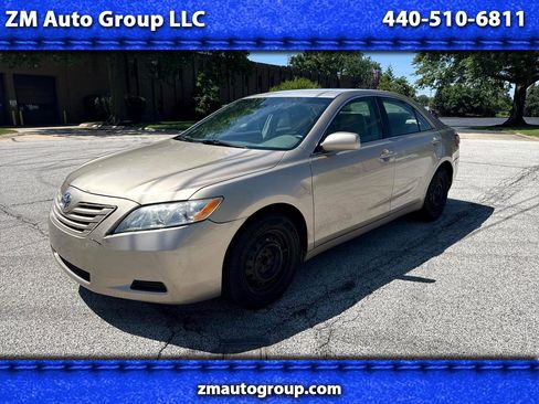 Used 2009 Toyota Camry SE image 1