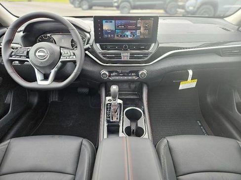 New 2025 Nissan Altima 2.5 SR w/ SR Premium Package image 12