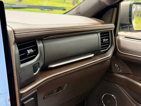 Used 2022 Ford Expedition King Ranch AWD/4WD image 18
