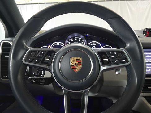 Used 2020 Porsche Cayenne AWD/4WD image 25