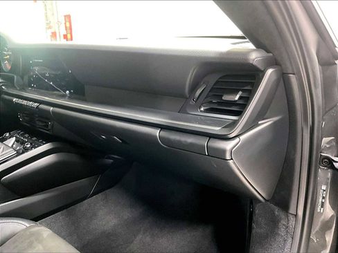 Used 2022 Porsche 911 GT3 image 27