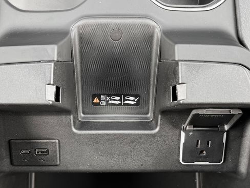 Used 2024 GMC Sierra 2500 Denali w/ Denali Reserve Package image 28