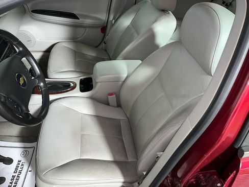 Used 2011 Chevrolet Impala LT w/ Luxury Edition Package FWD image 15