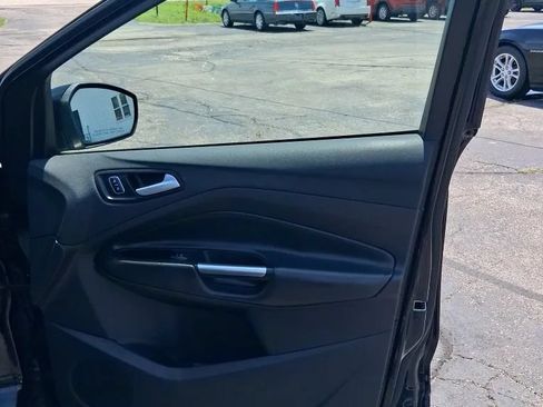 Used 2017 Ford Escape SE w/ Equipment Group 201A FWD image 27