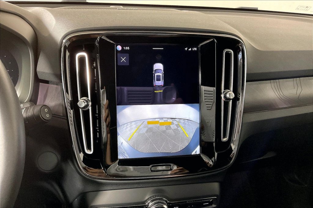 Used 2023 Volvo XC40 Recharge Ultimate w/ Protection Package Premier AWD/4WD image 21