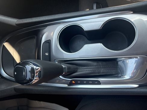 Used 2020 Chevrolet Malibu LT image 33