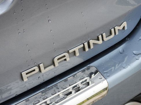 Used 2021 Toyota Highlander Platinum image 9