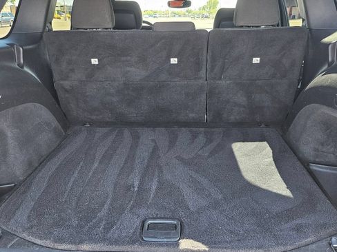 Used 2019 Jeep Grand Cherokee Laredo RWD image 14