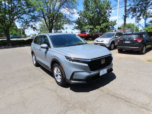Used 2023 Honda CR-V LX image 5