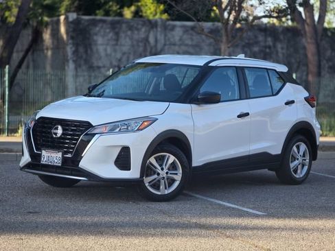 Used 2023 Nissan Kicks S FWD image 18
