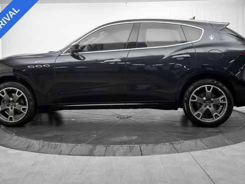 Used 2022 Maserati Levante GT AWD/4WD image 4