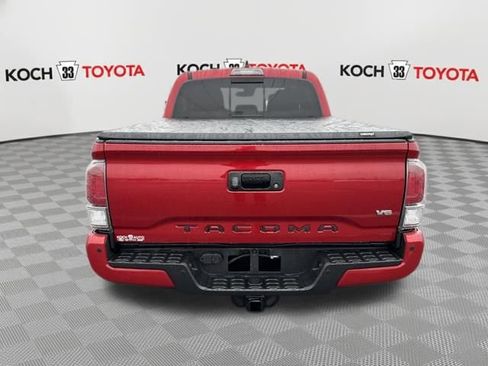 Certified 2022 Toyota Tacoma TRD Off-Road w/ Technology Package image 7