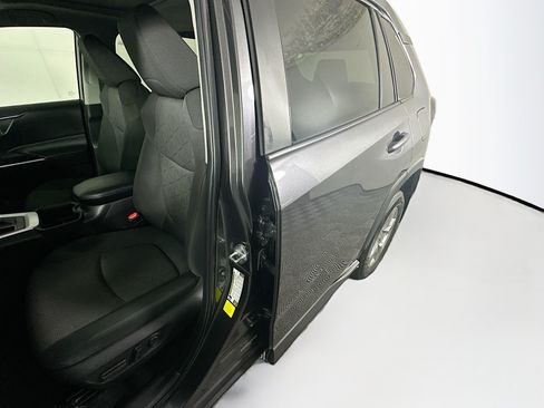 Used 2024 Toyota RAV4 XLE w/ Convenience Package FWD image 12