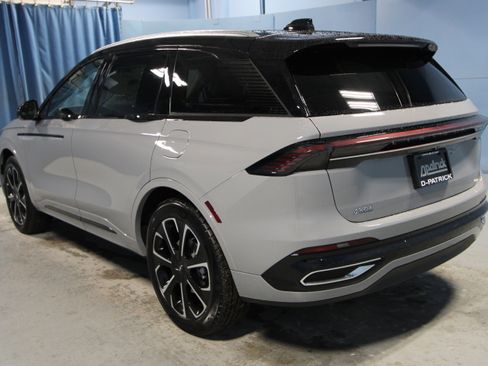 New 2026 Lincoln Nautilus Reserve image 36