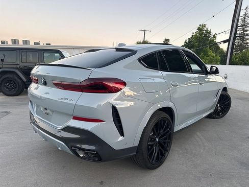 Used 2025 BMW X6 xDrive40i w/ Premium Package AWD/4WD image 5