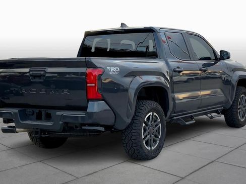 Used 2025 Toyota Tacoma TRD Sport AWD/4WD image 13