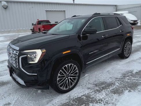 New 2026 GMC Terrain Denali w/ LPO, Floor Liner Package image 36