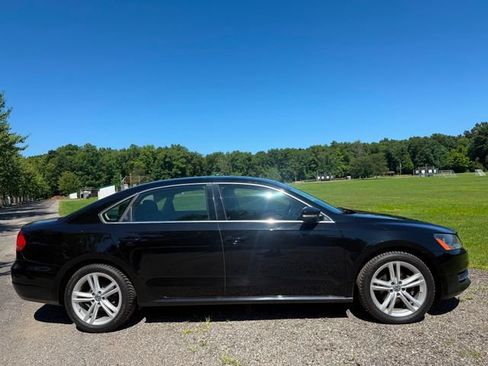Used 2014 Volkswagen Passat TDI SE FWD image 5