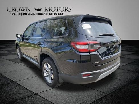 Used 2025 Honda Pilot EX-L image 9