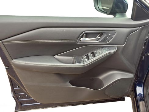 Used 2024 Nissan Rogue SL w/ SL Premium Package FWD image 29